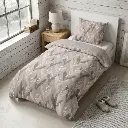 SINGLE-Lorian-Lifestyle-2.webp