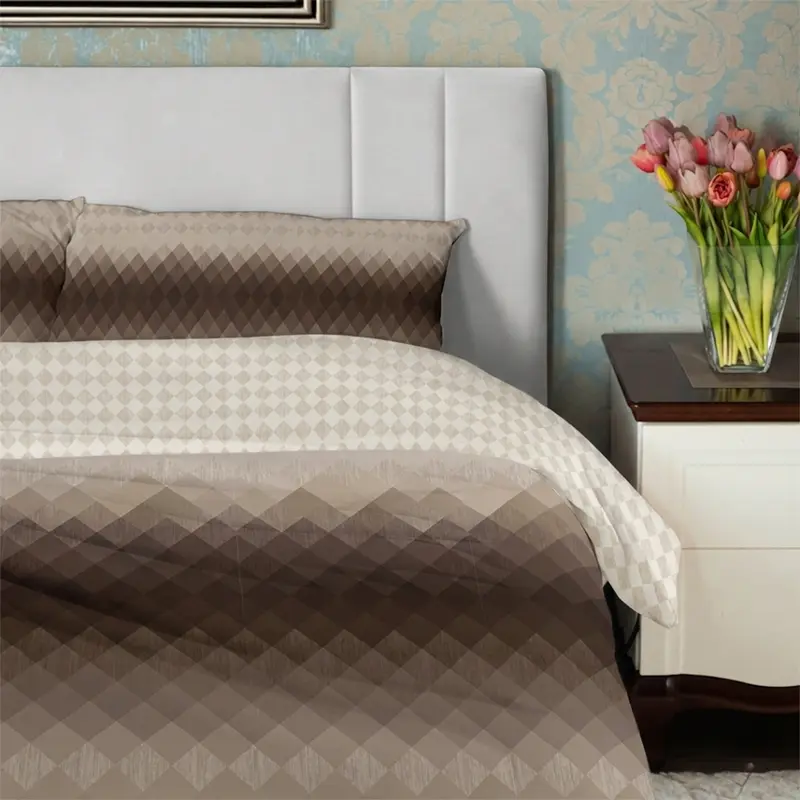 Double-King-Amethyst-Brown-Lifestyle-1.webp