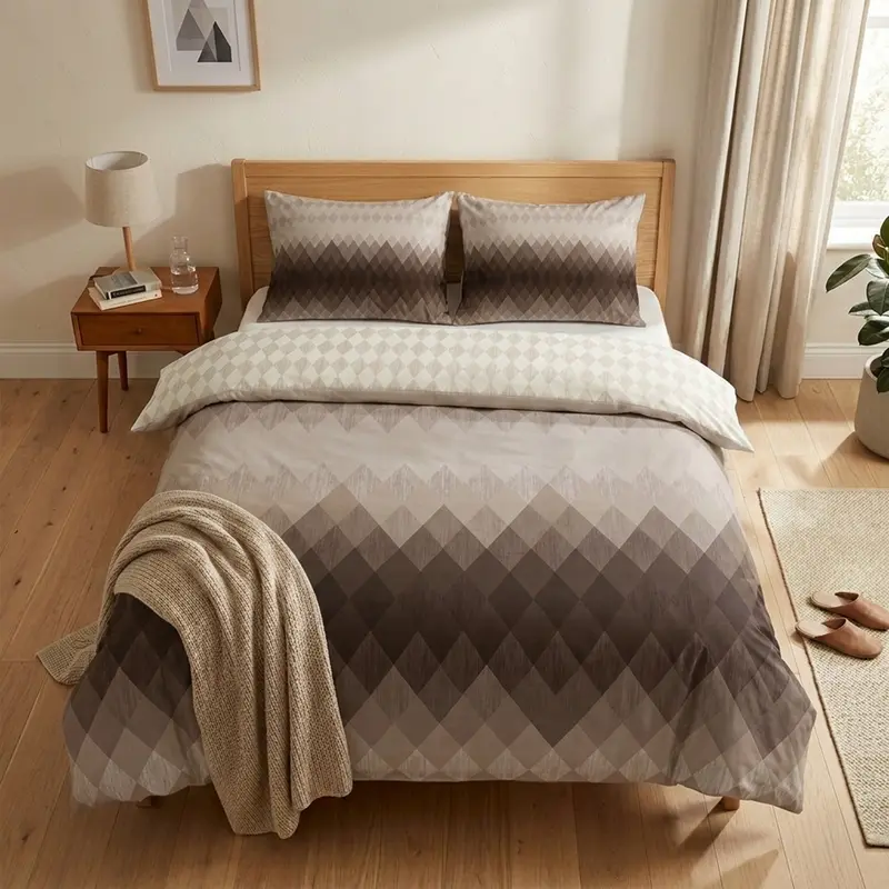 Double-King-Amethyst-Brown-Lifestyle-2.webp