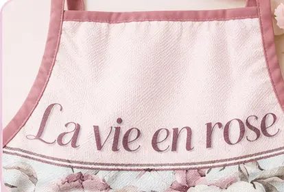 02_Floral_Bib_Detail.webp