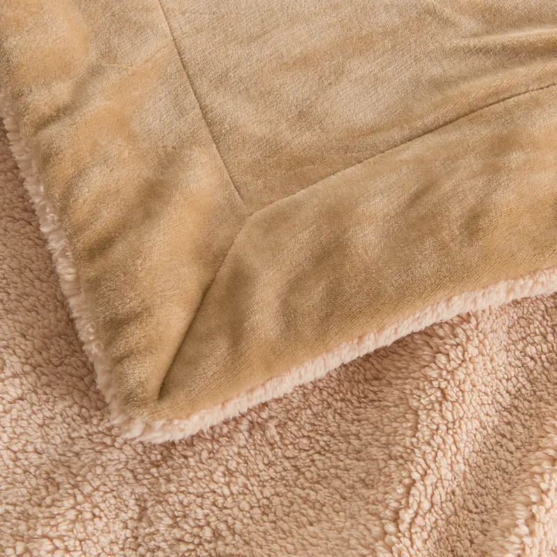 02_Focus_DoubleLayer_Tan_01.webp