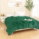 03_Scene_JacquardFleece_Green_05.webp