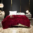 03_Scene_StripedFleece_RedWine_01.webp