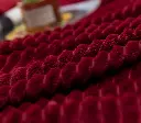 02_Focus_StripedFleece_RedWine_04.webp
